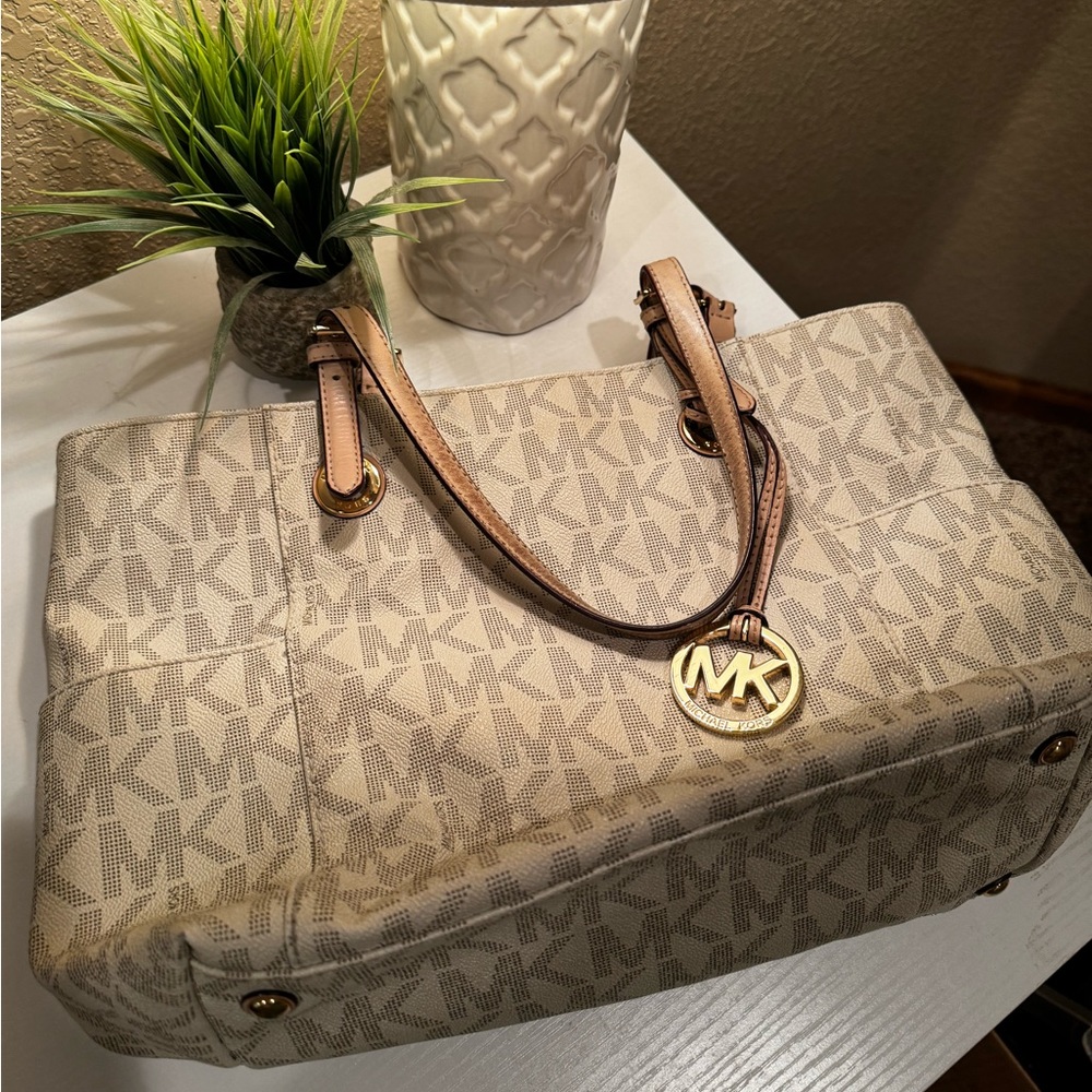 Michael Kors tote purse